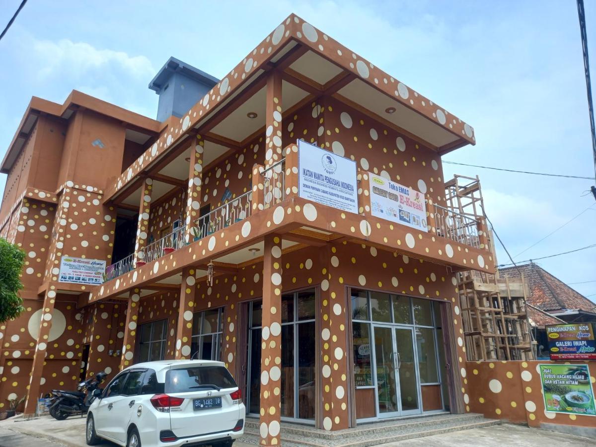 Oyo 90731 E-Kreasi Home Test Buitenkant foto